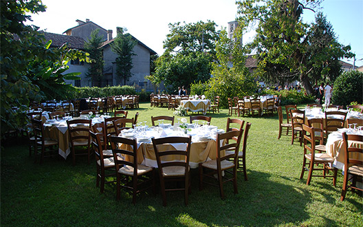 tavoli in giardino